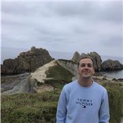 Hola buenas, soy Sergio estudiante de último año de pedagogía. Ofrezco mis servicios para ayudar a los peques de la casa a mejorar su inglés en todos los campos . Reading , Writing , Speaking y Grammar